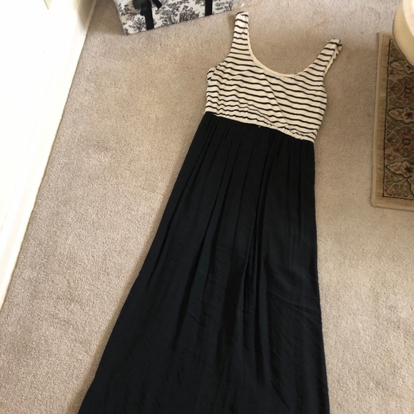 Lily Rose Dresses & Skirts - Lily Rose maxi dress size Large